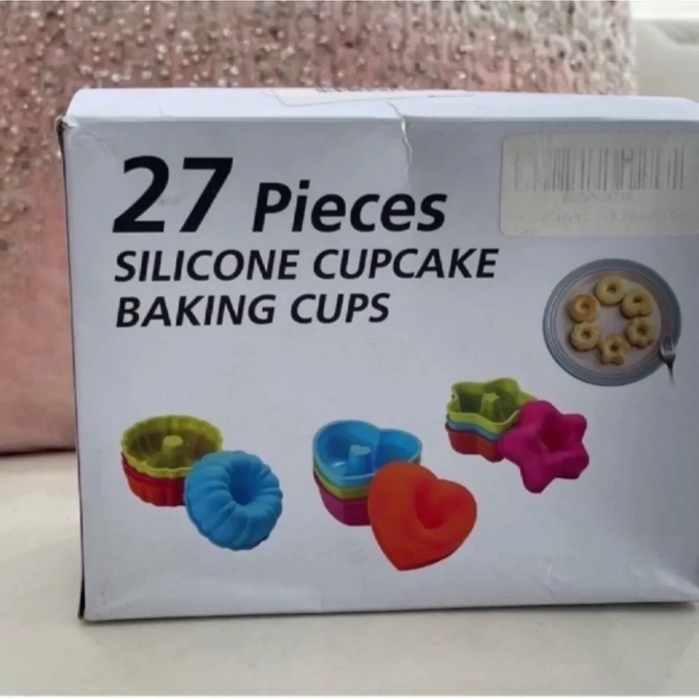 New27 Pcs Reusable Silicone Cupcake Baking Cups /Muffin and Non-Stick Muffin Cup